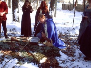 Dan Halloran leading a Theodish ritual.