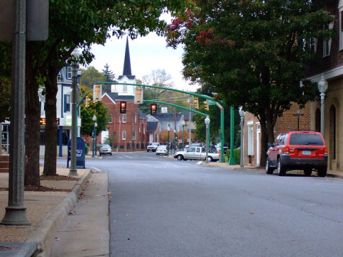 Main Street, Front Royal VA [Photo Credit: milknosugar/Flickr]