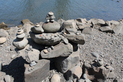 Cairns on the Willamette River