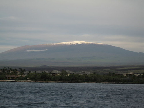 "Mauna Kea from the ocean"[Credit: Vadim Kurland, Lic. CC Wikimedia]