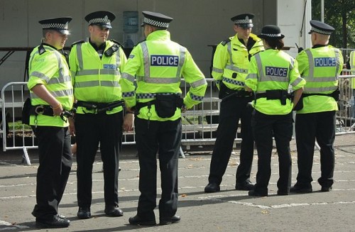 Police in Glasgow [Photo Credit: Postdlf from W. / CC lic. via  Wikimedia]
