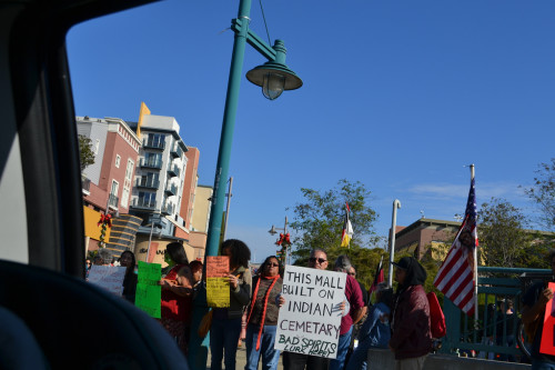 Emeryville Shellmound protest, November 28 2014 [Photo Credit: Wendy Kenin]
