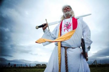 King Arthur fights ‘pay to pray’ move at Stonehenge