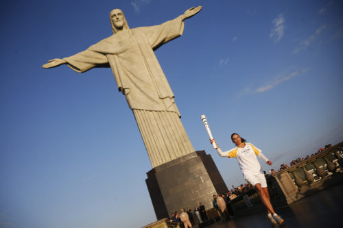 RJ - RIO-DE-JANEIRO - 05/08/2016 - REVEZAMENTO DA TOCHA OLIMPICA RIO 2016 - Revezamento da Tocha Olímpica para os Jogos Rio 2016. . Foto: Rio2016/Fernando Soutello