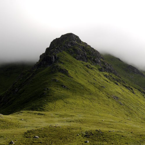 The foggy mountains of Einangen in Lofoten [Lyonel Perabo, 2015]