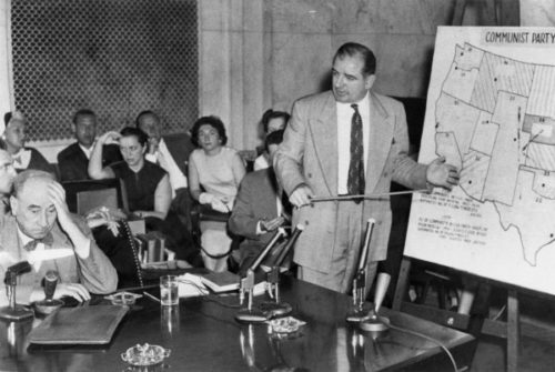 Sen. Joseophy McCarthy at 1954 hearings [Public Domain / US Senate] 