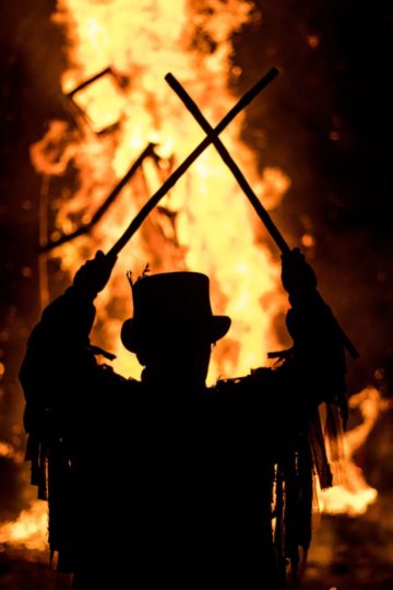 Morris dancers march on UK Parliament