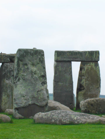 Floridian returns piece of Stonehenge