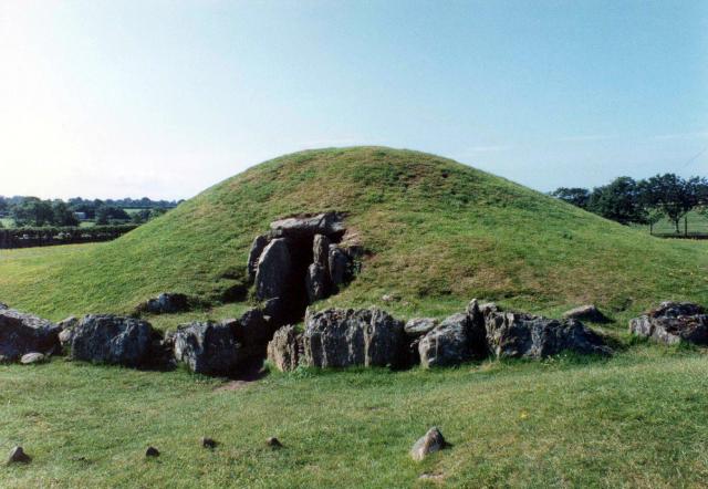 New Neolithic Burial Mound Found in Anglesey News Paganism