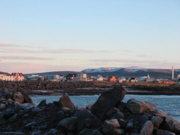 Icelanders evacuate Grindavík as volcanic eruption looms