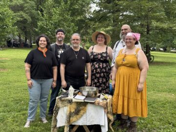 “Shouting barbarous words at the sky”: Singing Orphic Hymns at the Pagan Picnic