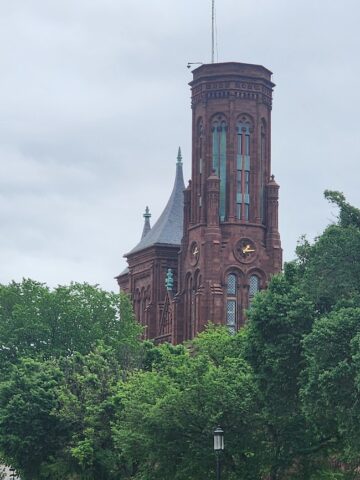 White House Report Says Smithsonian History Museum Shifted from History to Activism